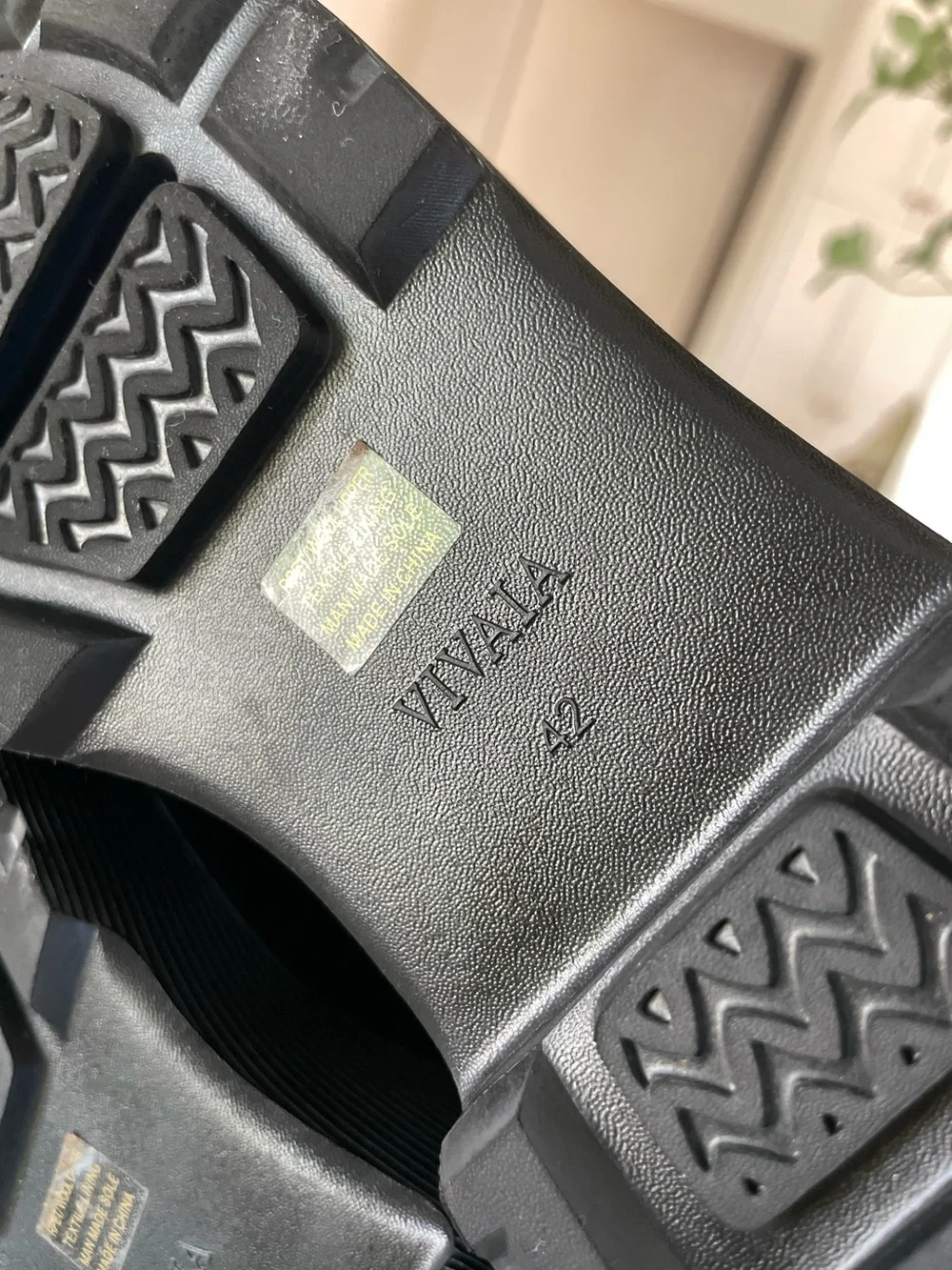 Vivaia preowned excellent